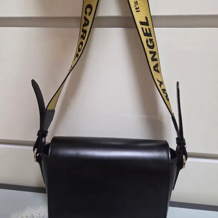 [BUNJANG] Studio Tomboy Crossbody Bag / 스튜디오톰보이 크로스백