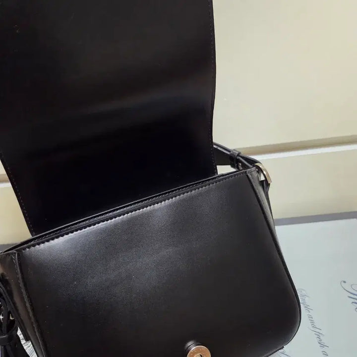 [BUNJANG] Studio Tomboy Crossbody Bag / 스튜디오톰보이 크로스백