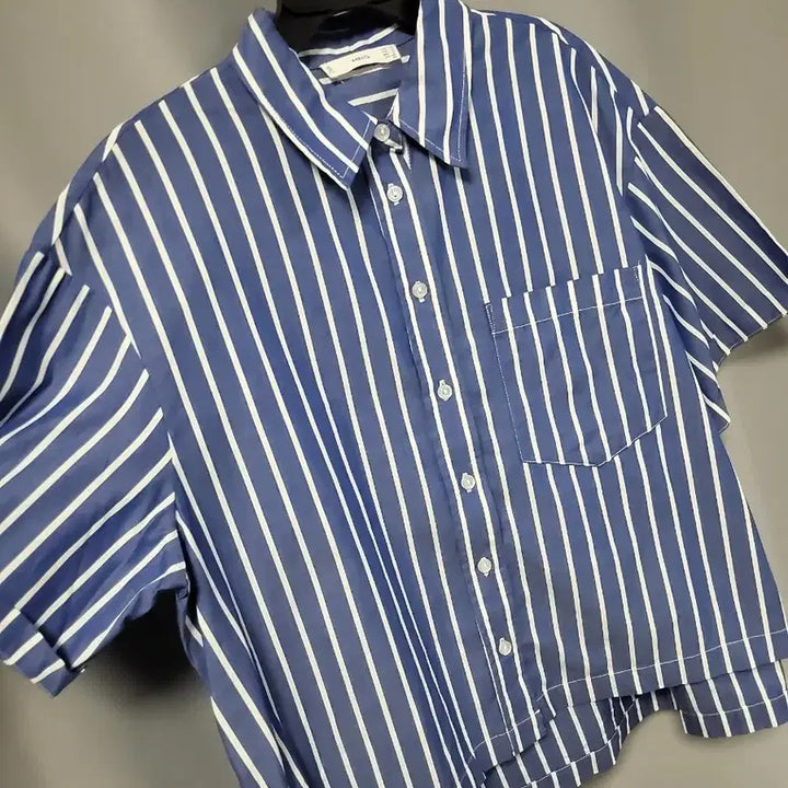 [SOLD OUT] 망고 스트라이프 셔츠