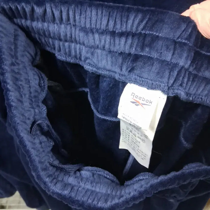 [BUNJANG] Reebok Velvet Training Set - Navy (Size S) / 리복 벨벳 트레이닝 세트 네이비 S