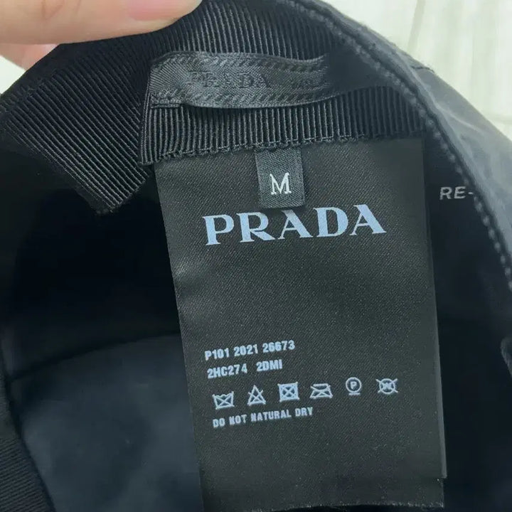 [SOLD OUT] 프라다 리나일론 볼캡 모자