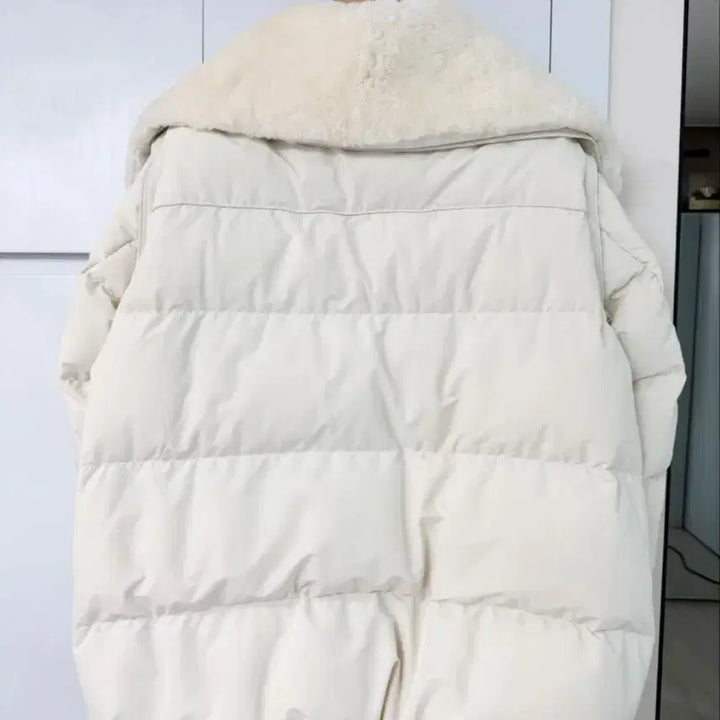 [BUNJANG] White Sherpa Collar Padded Jumper / 화이트 양털 카라 패딩 점퍼