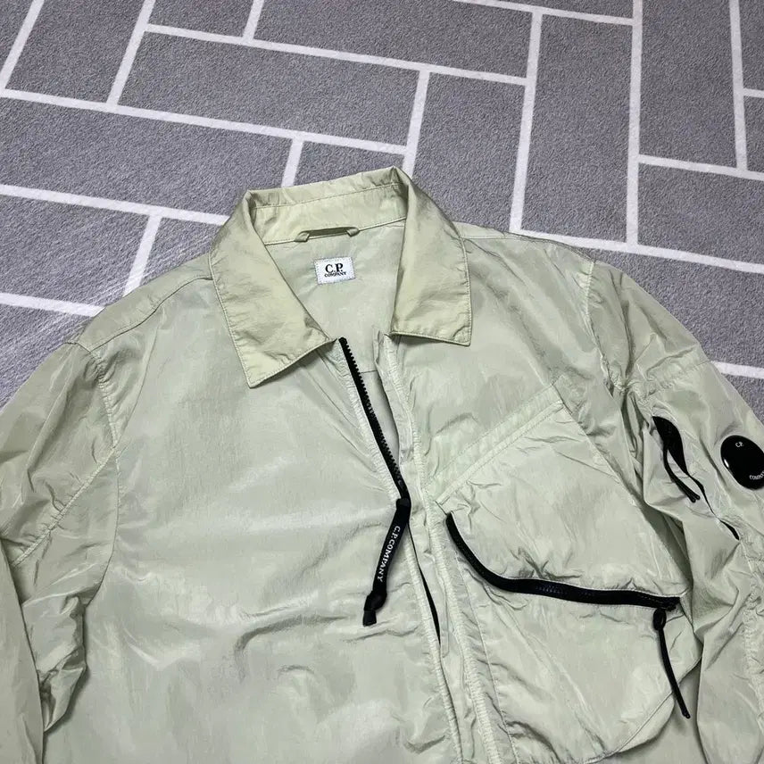 [SOLD OUT] CP컴퍼니 렌즈와펜로고 나일론 오버셔츠 자켓 바람막이