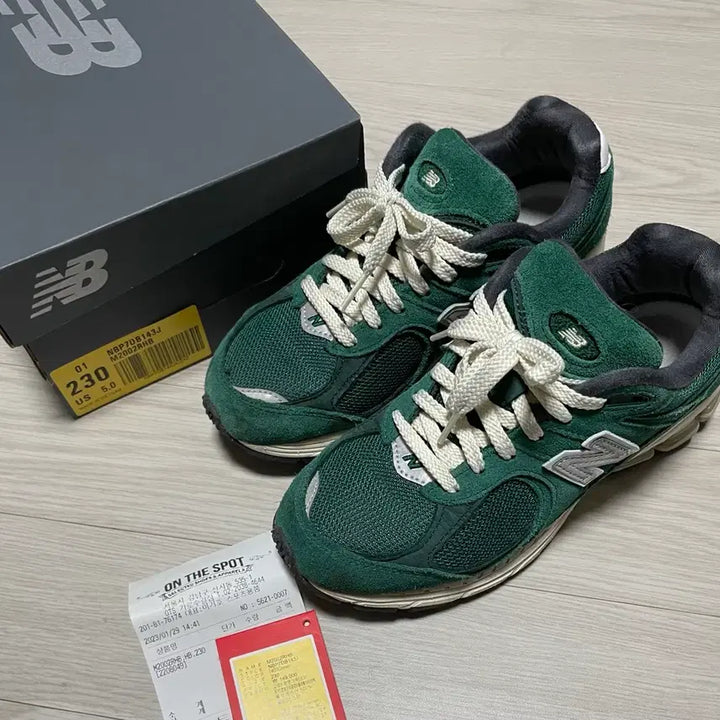 [BUNJANG] New Balance 2002R Nightwatch Green / 뉴발란스 2002R 나이트워치 그린 230
