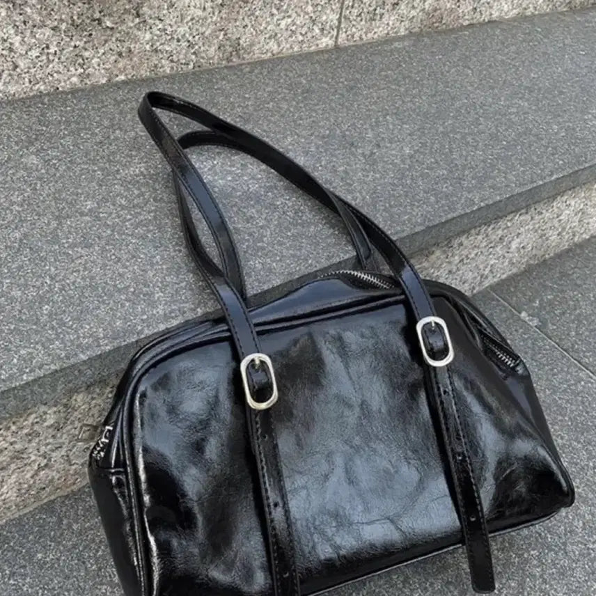 [BUNJANG] Black Square Long Shoulder Bag / 블랙 스퀘어 롱 숄더백 애니원모어 에이블리