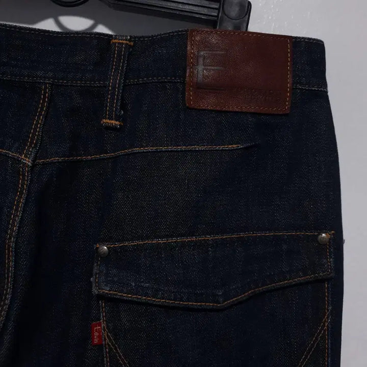 [BUNJANG] EDWIN Engineered Denim Jeans / 00s EDWIN 에드윈 이펑션 엔지니어드 데님 팬츠 청바지 (32-33