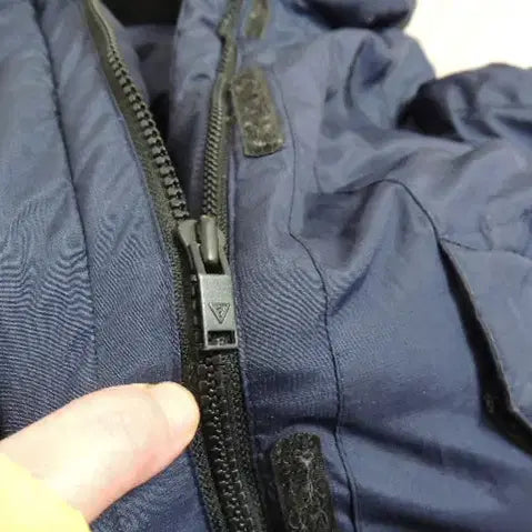 [BUNJANG] Guess Down Padded Jacket 70% Down / 솜털 70% 게스 패딩 / 반품 55cm