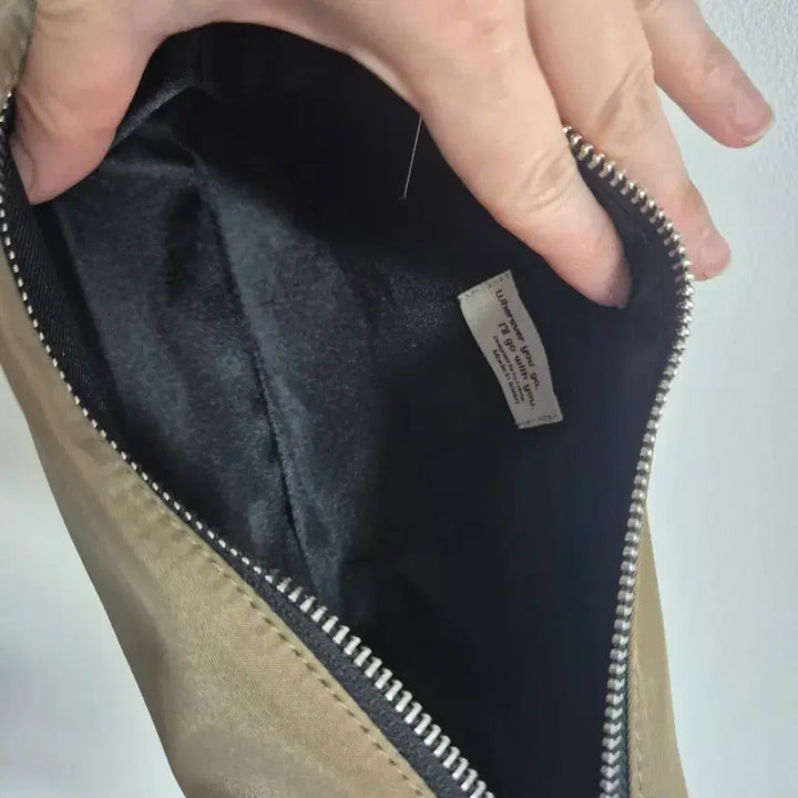 [BUNJANG] Nylon Shoulder Bag / 나일론 숄더백 팝니다