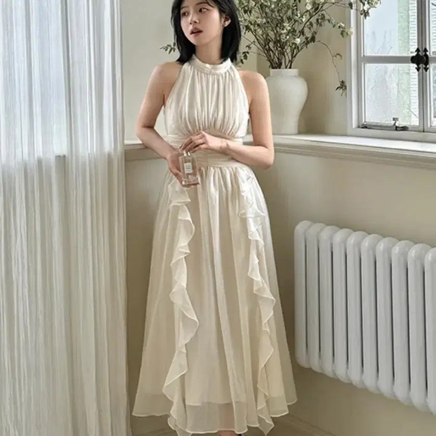 [SOLD OUT] 신스덴 타임리스 홀터넥 원피스 셀프웨딩스냅브라이덜샤워휴양지여름미디원피스