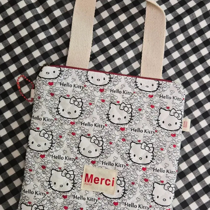 [BUNJANG] Hello Kitty Quilted Tote Bag / 헬로키티 퀼팅 가방 토트백 2종 택1 특가