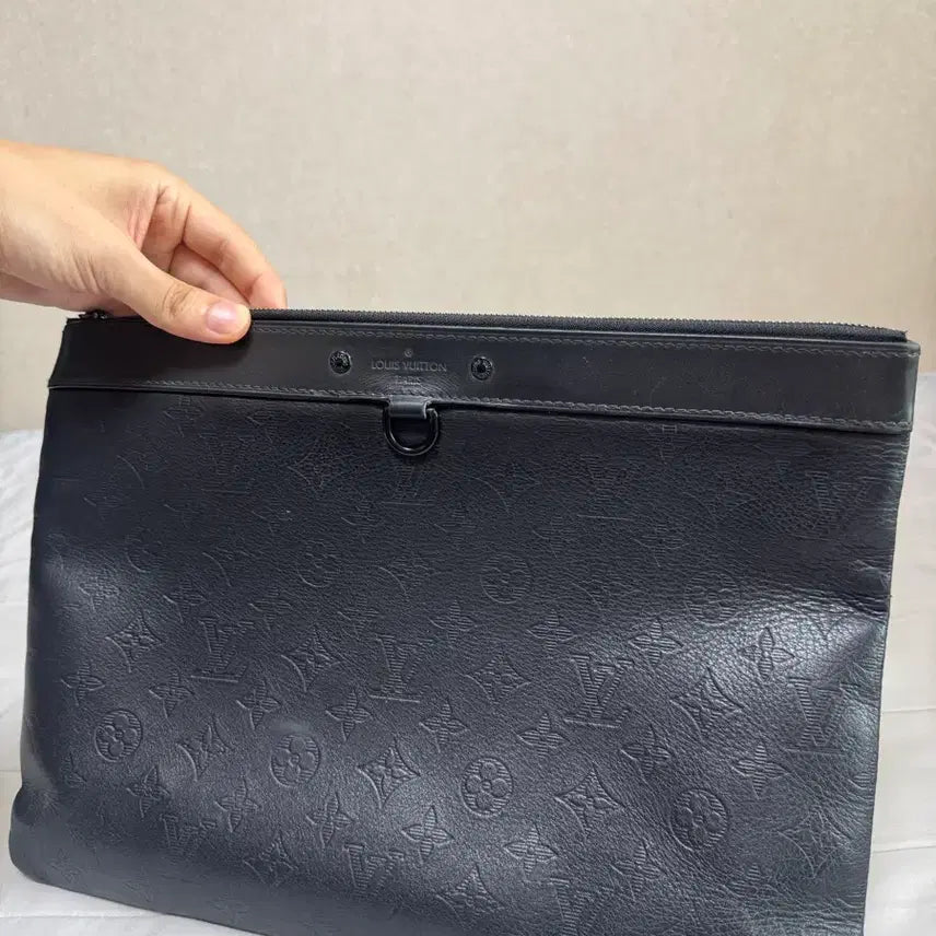 [BUNJANG] Louis Vuitton Pochette Shadow Clutch / [정품] 루이비통 포쉐트 쉐도우 클러치