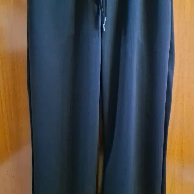 [SOLD OUT] 새상품 L~XL) 봄가을 세미와이드 트레이닝 바지 블랙