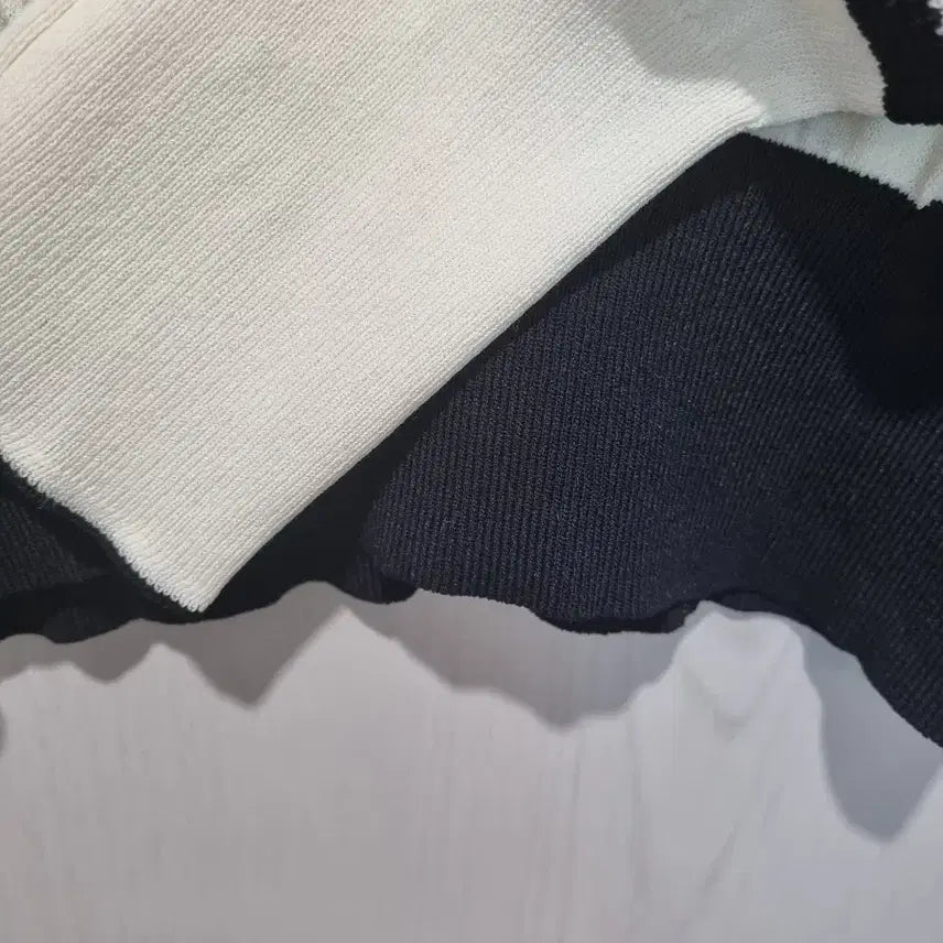 [BUNJANG] Ninecorp Stripe Pattern Knit Sweater / 나인콥  스트라이프 패턴의 니트