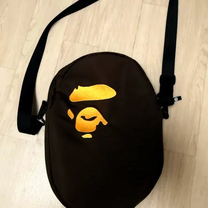 [BUNJANG] BAPE Bag (Unisex) / 베이프 가방 (남녀)
