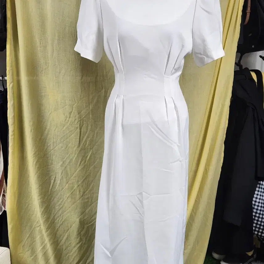 [BUNJANG] MILADY White Slim Fit Midi Dress / MILADY 화이트 슬림핏 원피스 S 하객룩 퍼프 미디