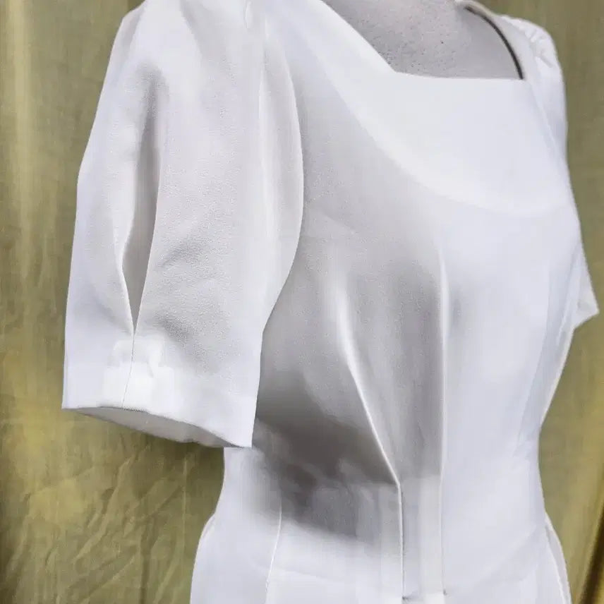 [BUNJANG] MILADY White Slim Fit Midi Dress / MILADY 화이트 슬림핏 원피스 S 하객룩 퍼프 미디