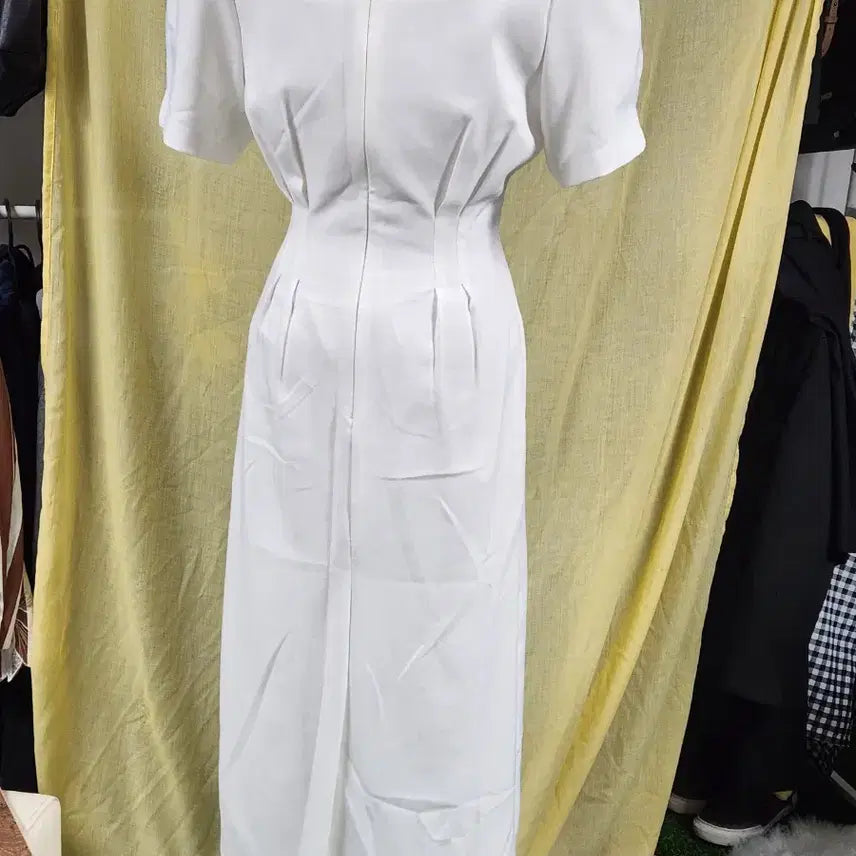 [BUNJANG] MILADY White Slim Fit Midi Dress / MILADY 화이트 슬림핏 원피스 S 하객룩 퍼프 미디