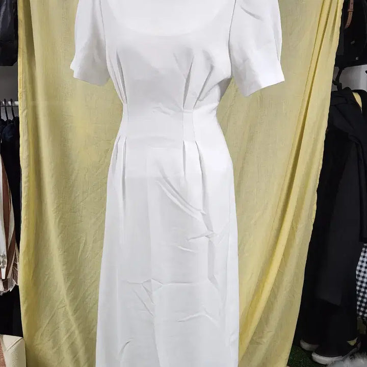[BUNJANG] MILADY White Slim Fit Midi Dress / MILADY 화이트 슬림핏 원피스 S 하객룩 퍼프 미디