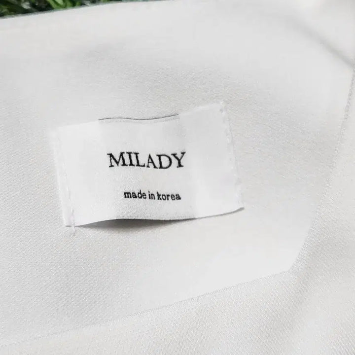 [BUNJANG] MILADY White Slim Fit Midi Dress / MILADY 화이트 슬림핏 원피스 S 하객룩 퍼프 미디