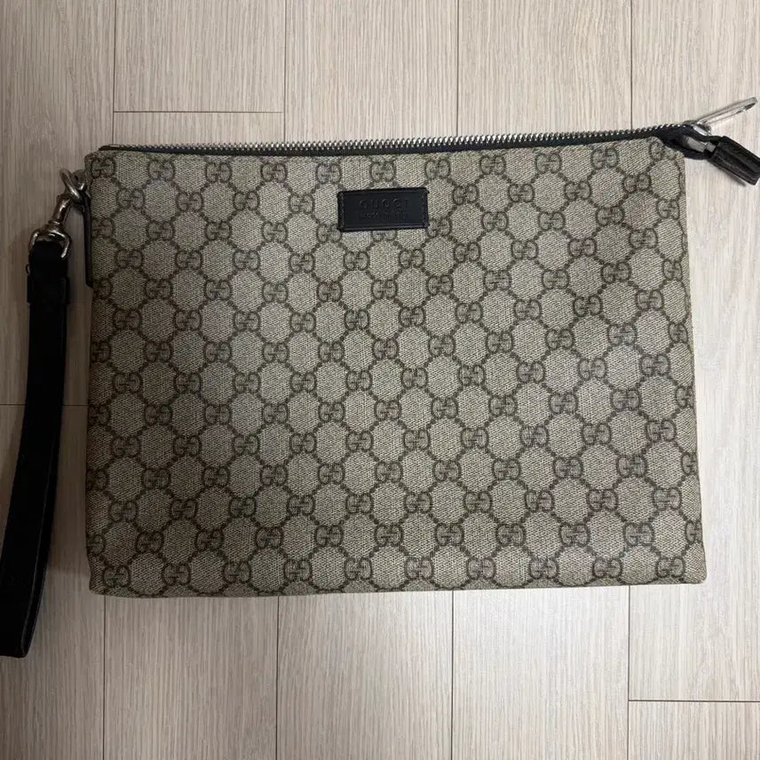 [BUNJANG] Gucci GG Supreme Canvas Clutch / 구찌 GG 수프림 캔버스 클러치