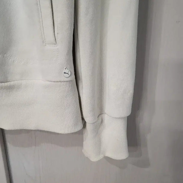 [BUNJANG] Puma White Hooded Zip-up Jacket / 푸마의 매력적인 화이트 후드집업