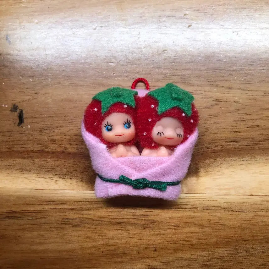 [BUNJANG] Strawberry Cupid / 딸기 큐피