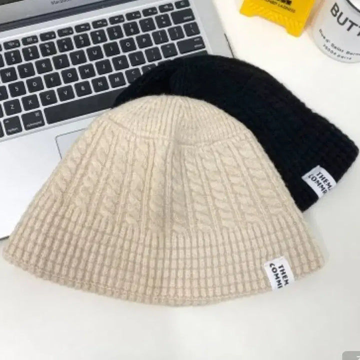 [SOLD OUT] 꽈배기 니트 벙거지 모자 1+1 새상품