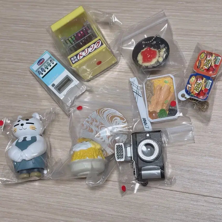 [BUNJANG] Miniature Gacha Bundle Set / 가챠 식완 미니어쳐 일괄 모음 (자판기 카메라 가챠 등 )