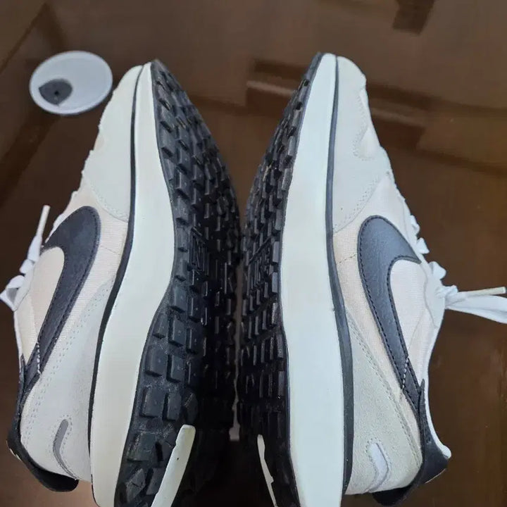 [BUNJANG] Nike V2K Run Sneakers / 나이키 V2K런  운동화245