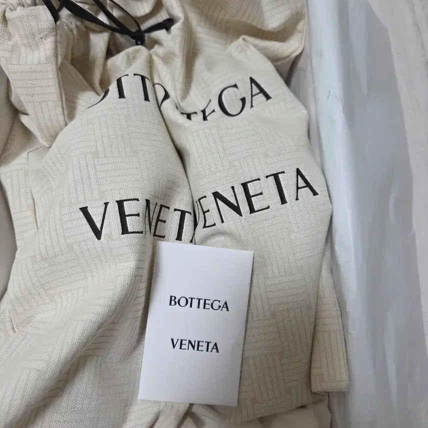 [BUNJANG] Bottega Veneta Orbit Silver White Sneakers / 보테가베네타 오르빗 실버 화이트 230