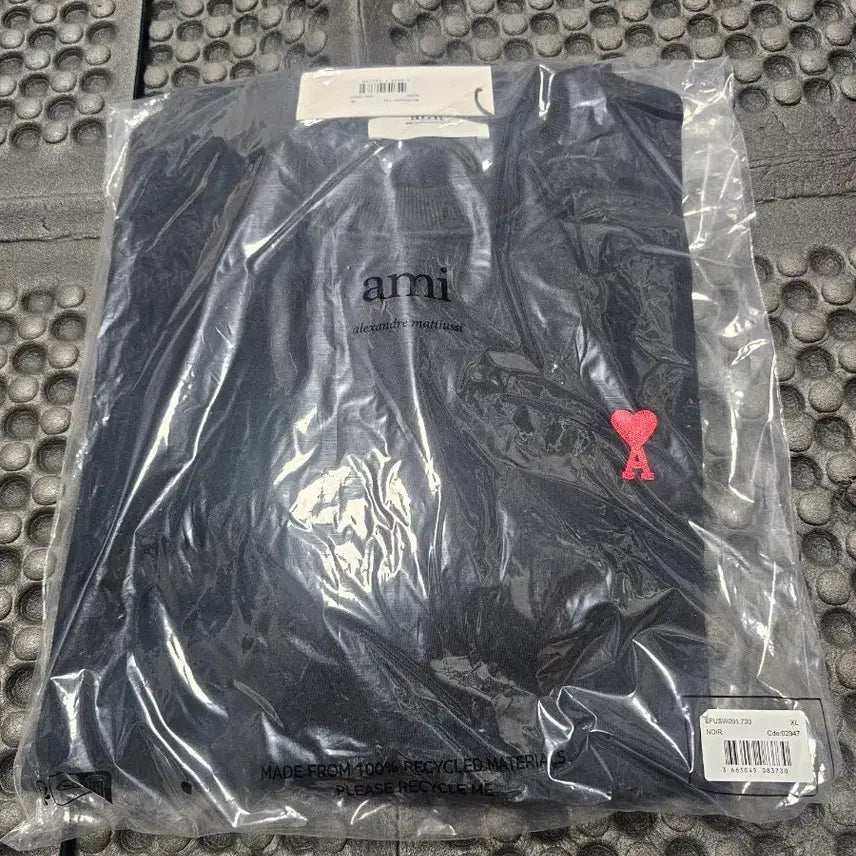 [BUNJANG] AMI Heart Logo Black Sweatshirt XL / 아미 하트 로고 블랙 맨투맨 XL