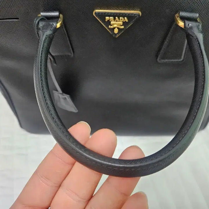 [SOLD OUT] [A급] Prada 사피아노 BN2274 블랙 금장 / 정품보증 / 65