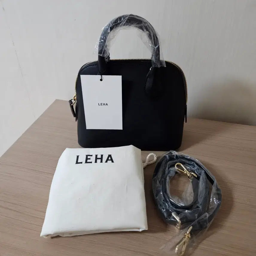 [BUNJANG] LEHA Leather Tote &amp; Crossbody Bag / [새상품] LEHA 레하 천연가죽 블랙 토트 &amp; 크로스백(정가38.5)