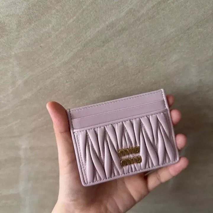 [BUNJANG] Miu Miu Matelassé Card Holder Pink / 미우미우 마테라쎄 카드지갑 핑크