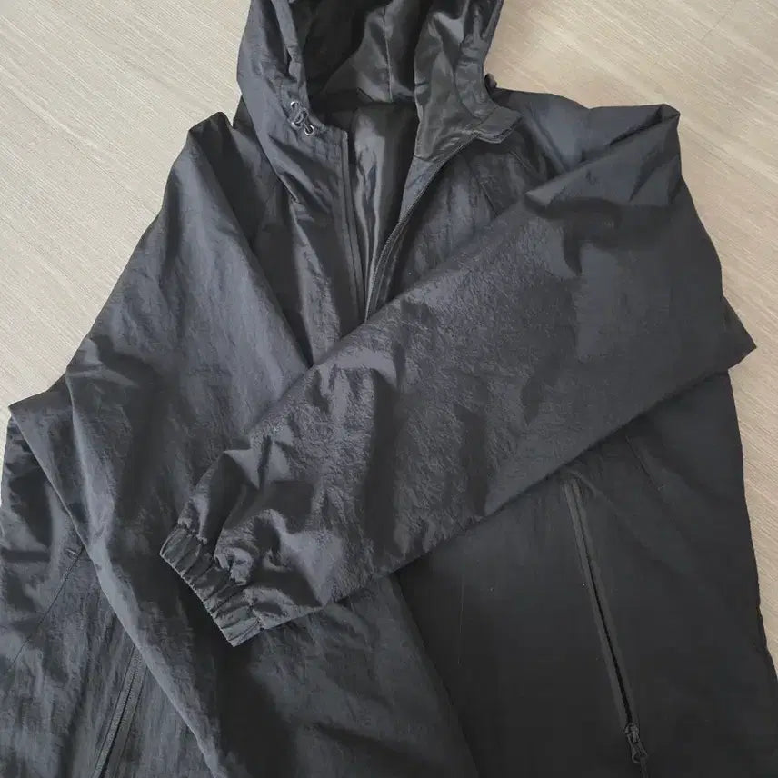 [BUNJANG] Trillion Windbreaker Black M Size / 트릴리온 바람막이 Black M사이즈
