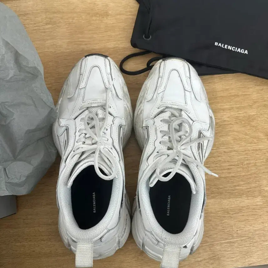 [BUNJANG] Balenciaga Monday Sneakers White Size 41 / 발렌시아가 먼데이 화이트 41