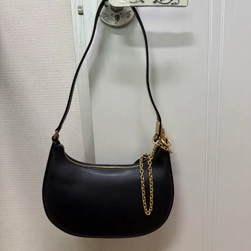 [BUNJANG] OSTKAKA Knut Mini Hobo Bag Black / 오스트카카 크누트 미니 호보