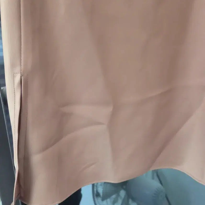 [BUNJANG] Beige H-Line Satin Midi Skirt / 베이지 H라인 새틴스커트