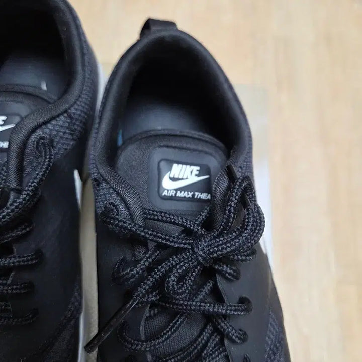 [BUNJANG] Nike Thea 245 Sneakers / 나이키 테아 245