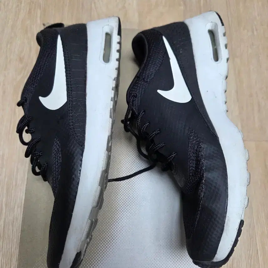 [BUNJANG] Nike Thea 245 Sneakers / 나이키 테아 245