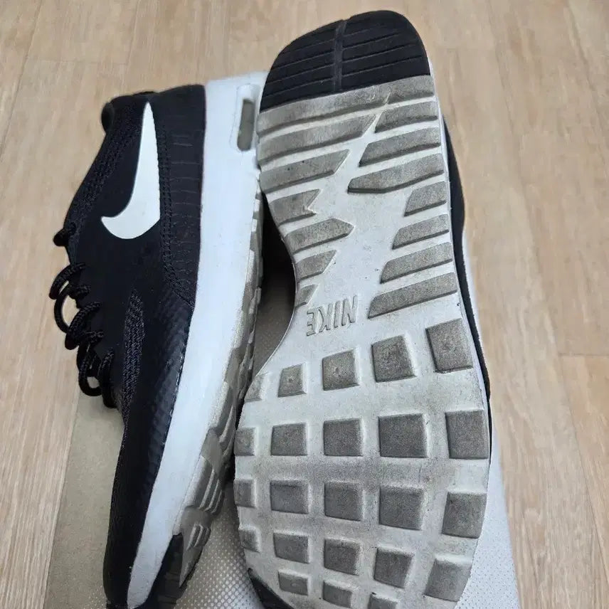 [BUNJANG] Nike Thea 245 Sneakers / 나이키 테아 245