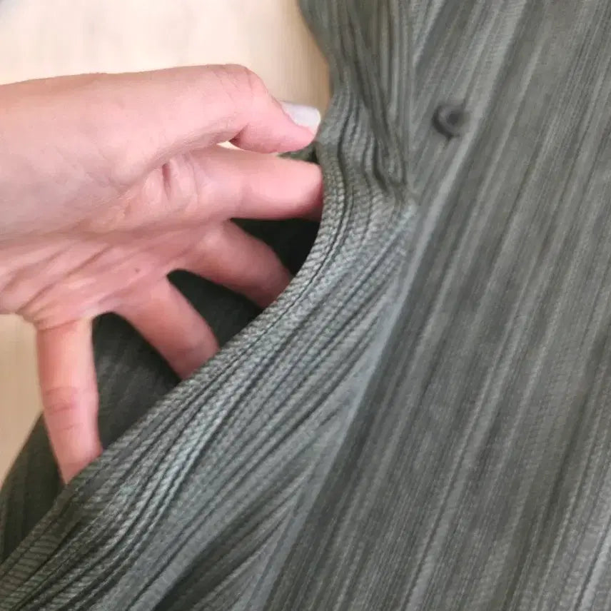 [BUNJANG] Pleats Please Long Cardigan / 플리츠플리즈 롱가디건