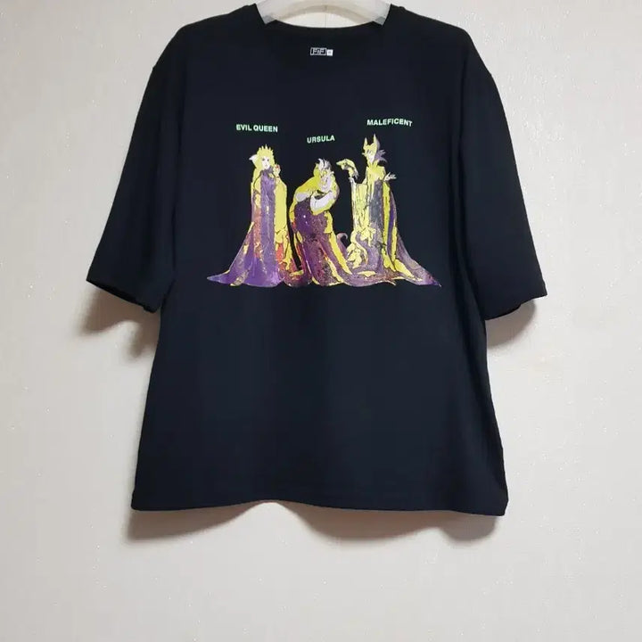 [BUNJANG] Disney Black T-Shirt / 디즈니 티셔츠