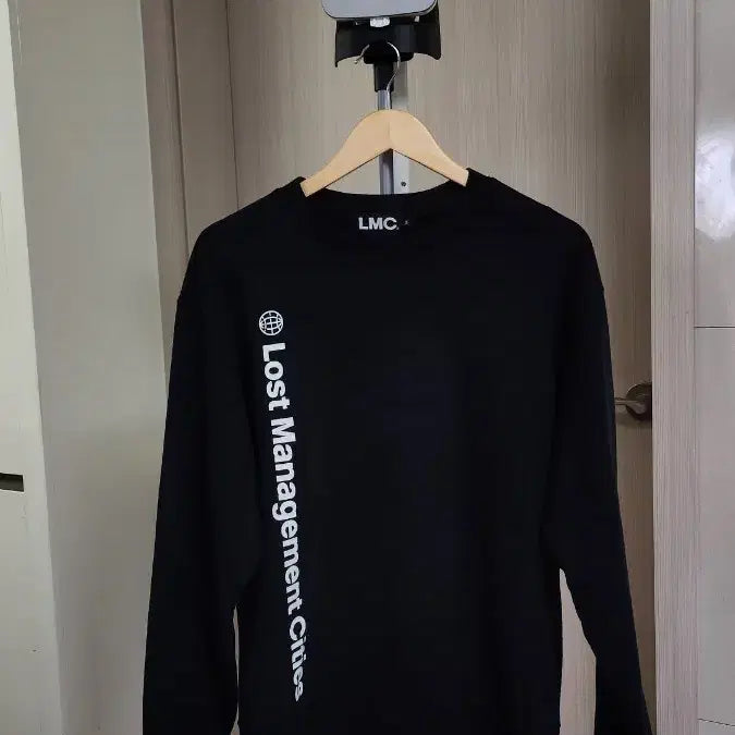 [BUNJANG] LMC Black Sweatshirt Unisex / LMC 블랙 맨투맨 공용