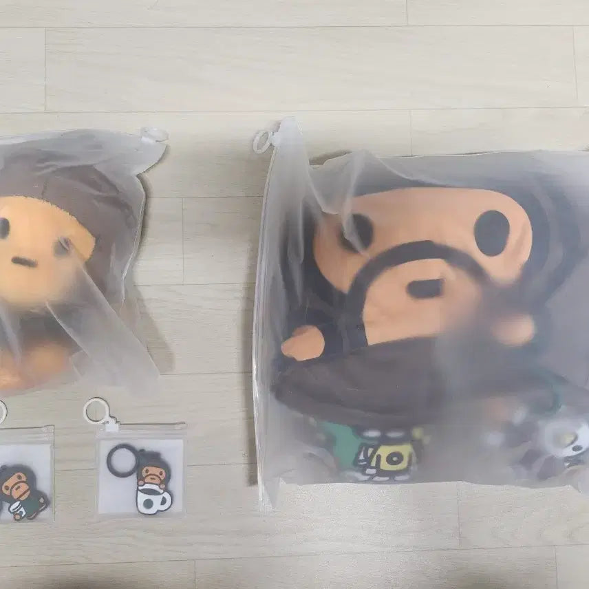 [SOLD OUT] 스타벅스 베이프 베이비 폴더블 백 넥필로우 키체인 A타입 B타입