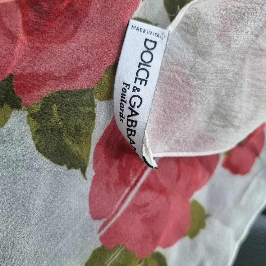 [BUNJANG] Dolce &amp; Gabbana Rose Pattern Silk Scarf / 돌체앤가바나 스카프