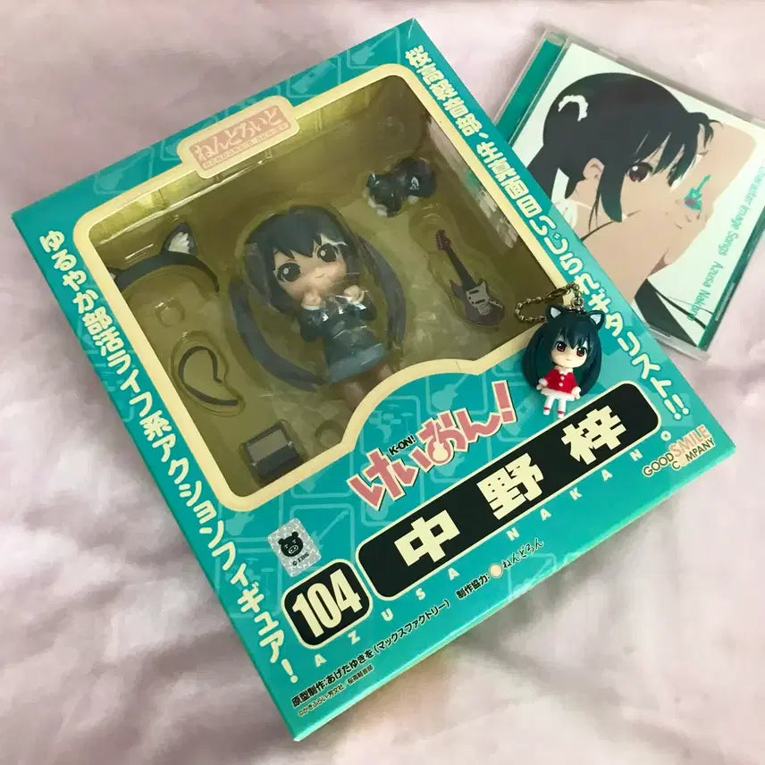 [BUNJANG] K-ON! Nakano Azusa Classic Nendoroid + Santa Azunyan Keychain Set / K-ON ! 케이온! 나카노 아즈사 고전 넨도로이드