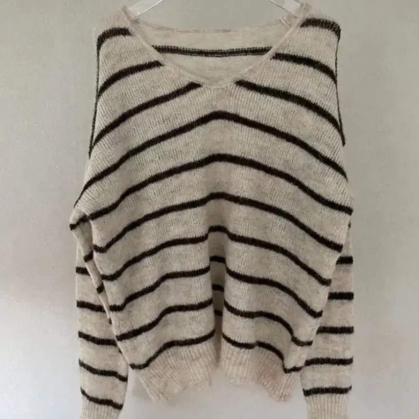 [BUNJANG] Loose Fit Striped Knit Sweater / 루즈핏 스트라이프 단가라 니트