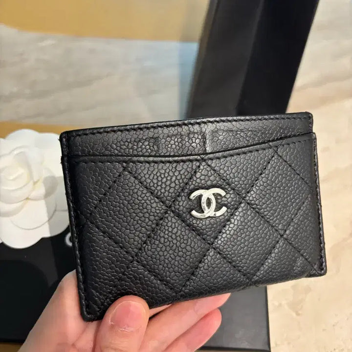 [SOLD OUT] 정품 샤넬 클래식 카드홀더 캐비어 은장 팝니다 !!
