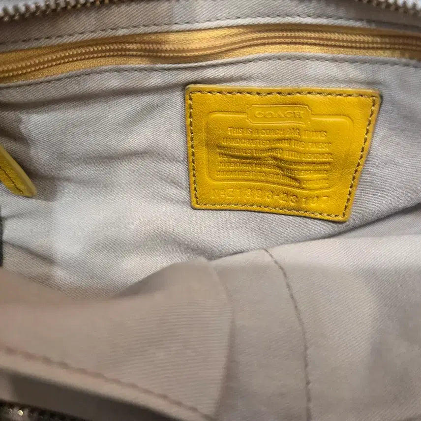 [BUNJANG] Coach Signature Tote Bag / 코치 시그니처 토트백 가방